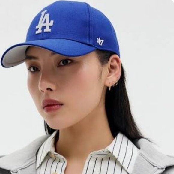 Cute! L.A. Fitted Baseball Cap - Picture 1 of 5